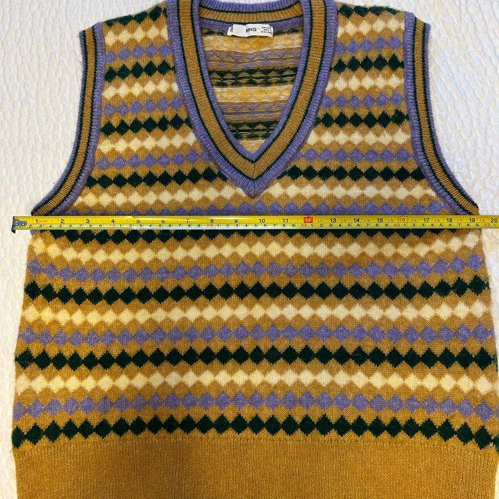* RARE Mango Women's V-Neck Sweater Vest- color block Yellow and Purple - Picture 5 of 8
